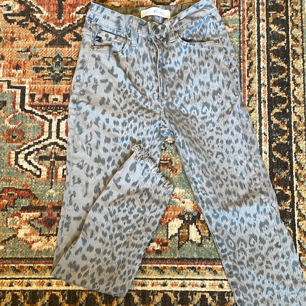 KanCan Gray Leopard Print Skinny Jeans